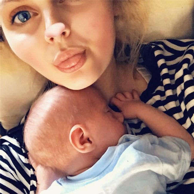 Nghĩ mình tăng cân quá đà nên đau bụng dữ dội, cô gái lặng người khi bác sĩ nói nguyên nhân - Ảnh 1.