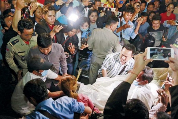 lo clip a quan the voice campuchia san sreylai bi chong ban chet ngay truoc cua spa - 6