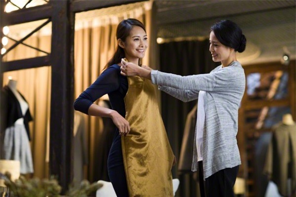 Vui mừng khi nghe lén được cuộc nói chuyện của mẹ chồng và hàng xóm - Ảnh 1.