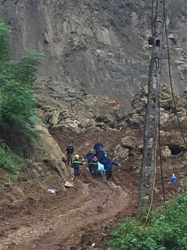 tim duoc 2 thi the, 1 nua nguoi va canh tay trong vu sat lo dat o hoa binh - 2