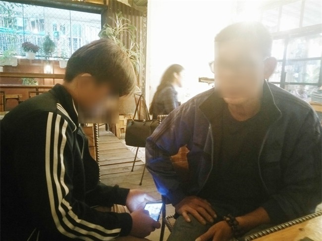 Bé trai 15 tuổi tố bà già U60 cưỡng hiếp đến mắc bệnh: Em cắt tay tự tử mà không chết, em nhục nhã lắm - Ảnh 1.