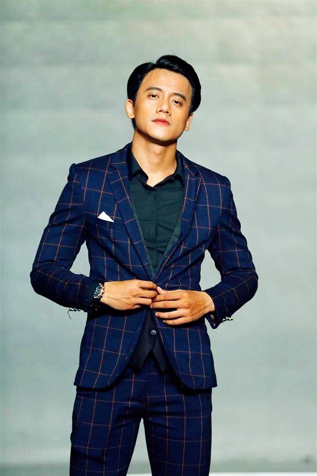 An mac cuc chat nhu 'Thay giao mua' Mai Tai Phen