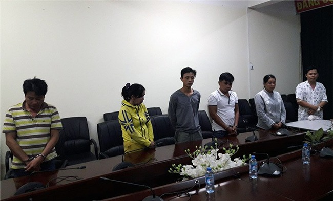 Đốt xe, Giết cha, Hậu Giang