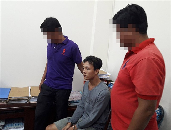 Đốt xe, Giết cha, Hậu Giang