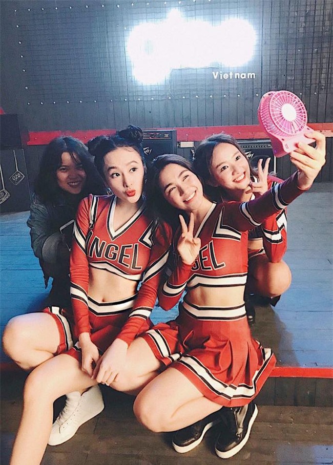 Glee: Lộ ảnh con gái của Angela Phương Trinh và Hữu Vi-7