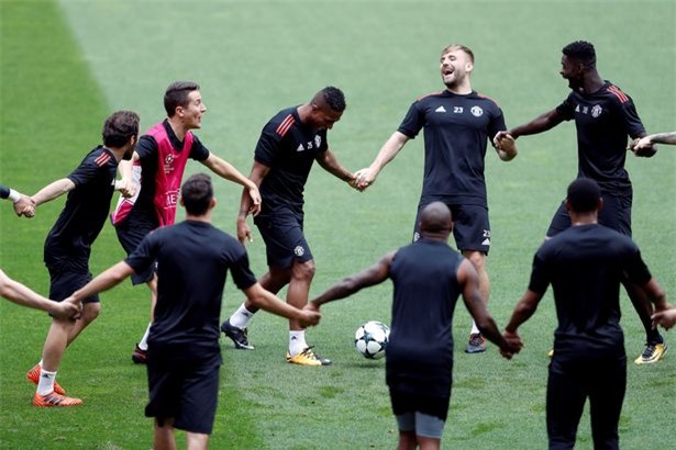 Về giá trị tinh thần thì bài tập của Mourinho đã thành công rõ ràng khi tạo ra không khí hào hứng, vui vẻ cho các cầu thủ MU