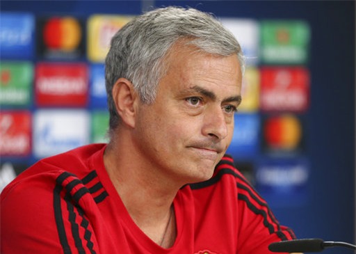 
Mourinho đầy tự tin trong buổi họp báo trước trận đấu
