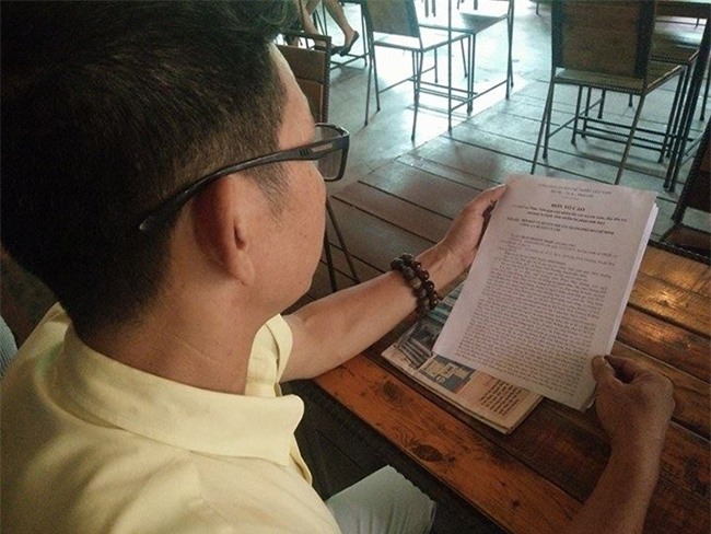 tran tinh cua ba chu tro 57 tuoi bi to giac dua be trai di nha nghi roi xam hai - 2