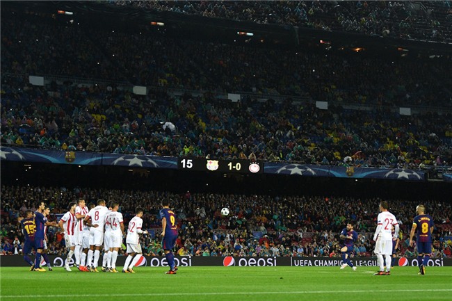 Messi lap ky luc o dau truong chau Au hinh anh 1