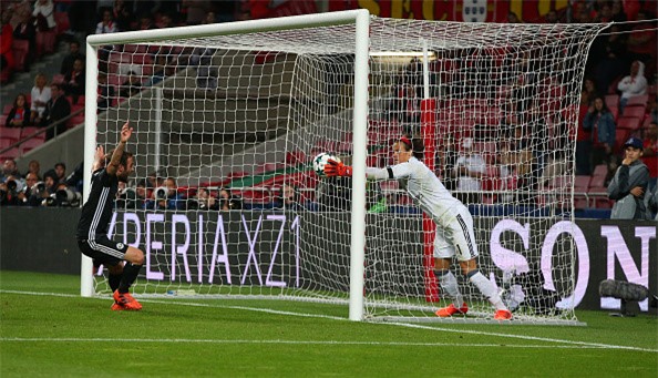 Thu mon sai lam hai huoc giup MU gianh 3 diem o cup chau Au hinh anh 6