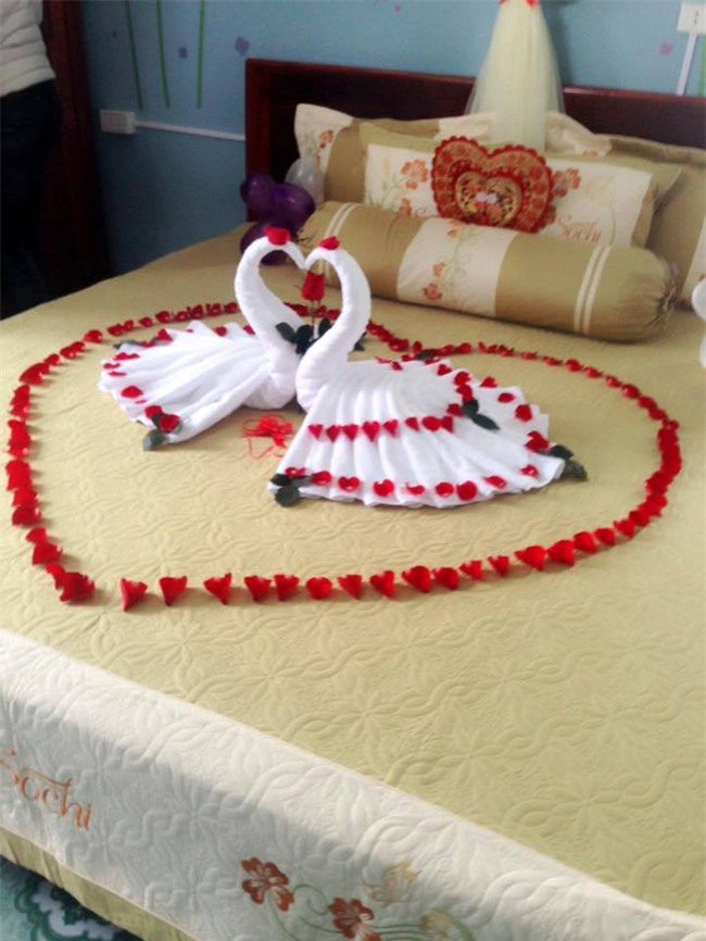 Trời vừa lạnh, chị em đã sốt xình xịch khoe phòng tân hôn, người khen xinh, kẻ chê quá sến - Ảnh 19.