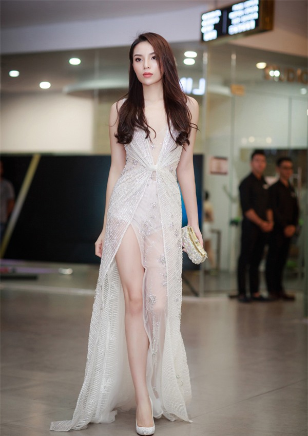 Nhìn lại hành trình 2 năm lột xác của Hoa hậu Kỳ Duyên để thấy rằng Ai rồi cũng sẽ khác - Ảnh 19.