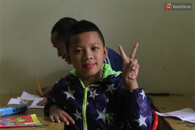 Bà giáo già 74 tuổi mở lớp học cho những đứa trẻ đặc biệt được bầu bạn với nhau - Ảnh 10.