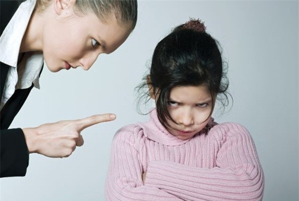 Mắc 10 thói quen không hay dưới đây, con bạn sẽ trở nên khó dạy và xấu tính - Ảnh 5.
