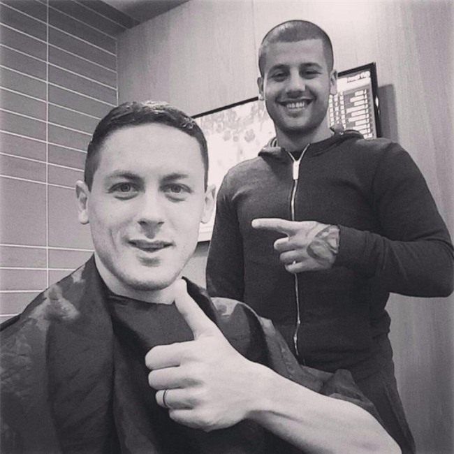 Đây là thợ cắt tóc cầm đầu cả dàn sao Chelsea và Paul Pogba - Ảnh 7.
