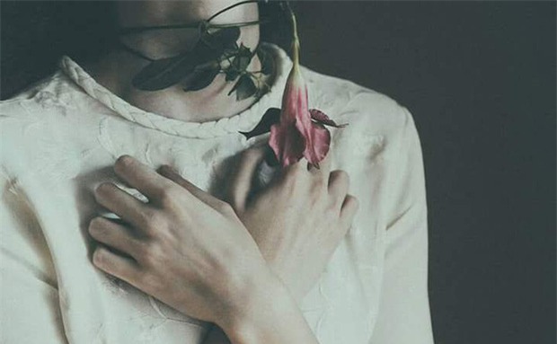 Khi người yêu cũ gõ cửa... bài viết phụ nữ nào cũng nên đọc để không phải lau nước mắt thêm lần nữa - Ảnh 1.