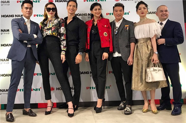 Lâu lắm rồi mới có bức ảnh Hà Hồ và Lệ Quyên chụp chung, đến Đàm Vĩnh Hưng cũng cho là hiếm! - Ảnh 2.