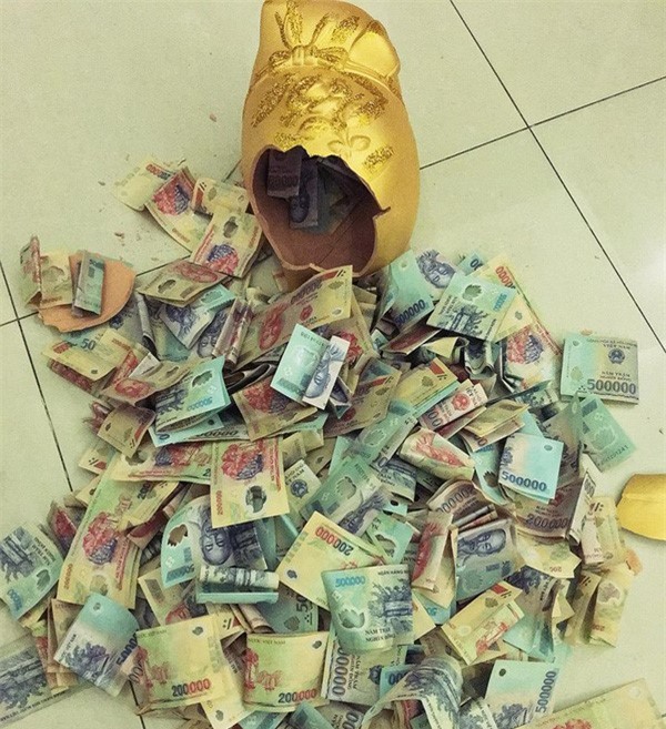 Ngày 20/10, món quà giấu sau lưng chồng khiến vợ sung sướng, bật khóc xúc động-2