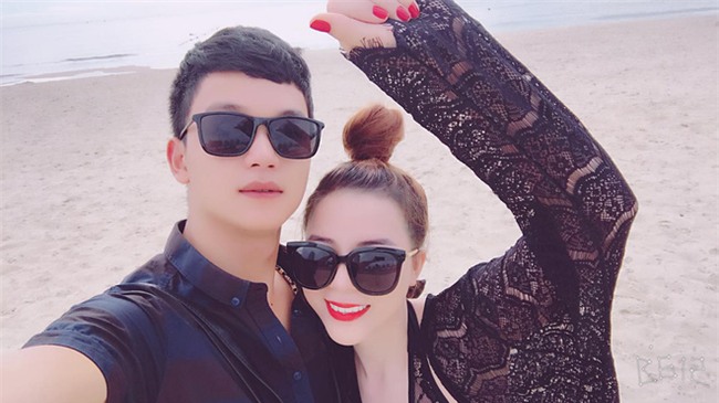 Ngày 20/10, món quà giấu sau lưng chồng khiến vợ sung sướng, bật khóc xúc động-5