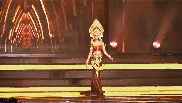 Những cú vồ ếch khóc hận của dàn mỹ nhân khi khoe dáng trên sàn diễn hoa hậu-5