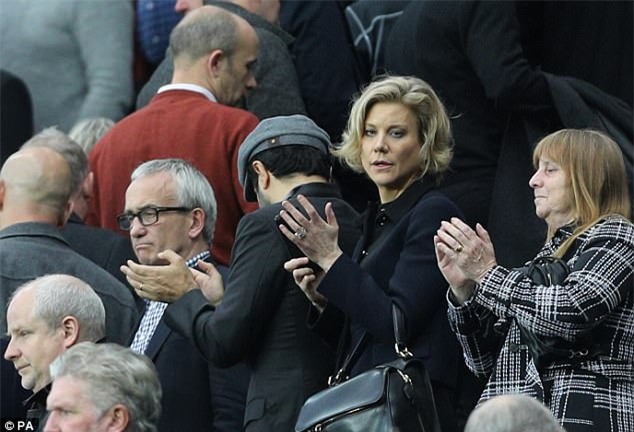 Nữ hoàng mới của bóng đá Anh: Cựu người mẫu sắp trở thành Chủ tịch Newcastle - Ảnh 2.