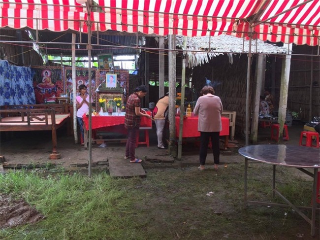 Người mẹ già xin từng bữa ăn nuôi 4 người con tâm thần ngã quỵ khi người con gái út té sông mà chết - Ảnh 8.