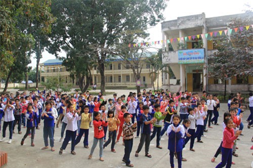 lạm thu,lạm thu đầu năm,hiệu trưởng