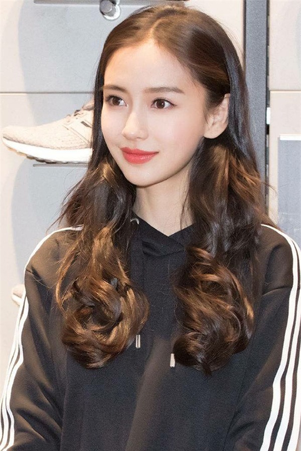 Cả gia tộc đều là mỹ nhân, lý do khiến các sao này đẹp xuất sắc đến vậy-5