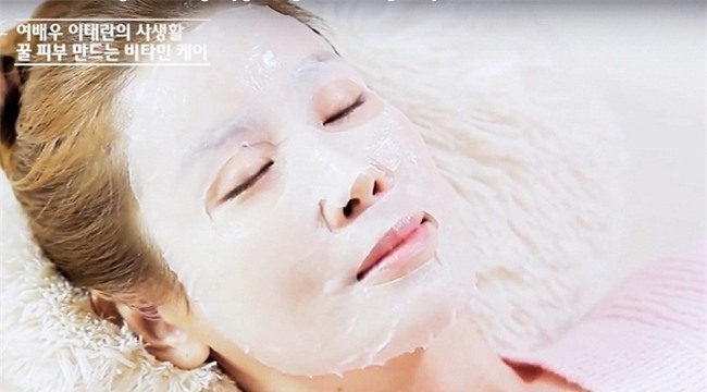 khi phai trang diem ca ngay, cac my nhan noi tieng hoi phuc da nhu the nao? - 9