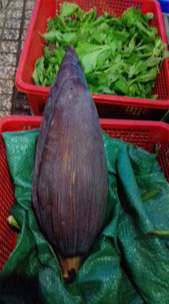 Chị em tới tấp khoe quà 20/10: hết vàng bạc hột xoàn, hoa lá, cua biển... đến xe ga, điện thoại hịn - Ảnh 29.