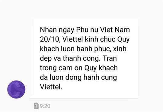 Chị em tới tấp khoe quà 20/10: hết vàng bạc hột xoàn, hoa lá, cua biển... đến xe ga, điện thoại hịn - Ảnh 46.