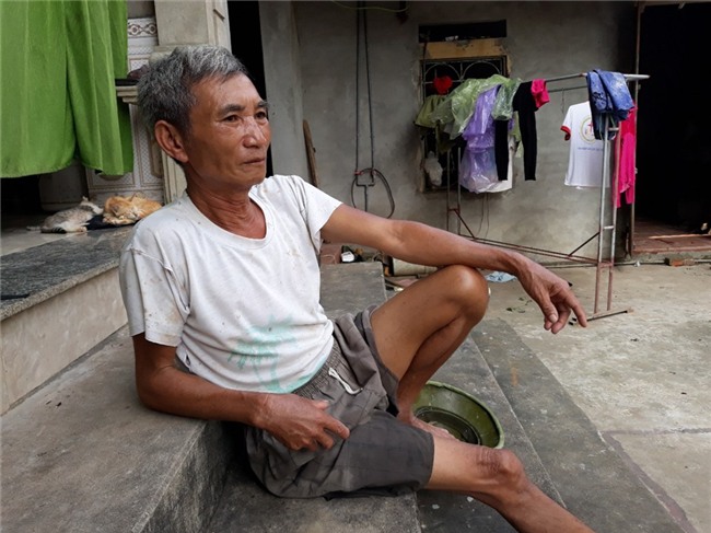 Bố chồng kể chuyện hai lần đưa hai con dâu mới sinh đi chạy lũ - Ảnh 2.