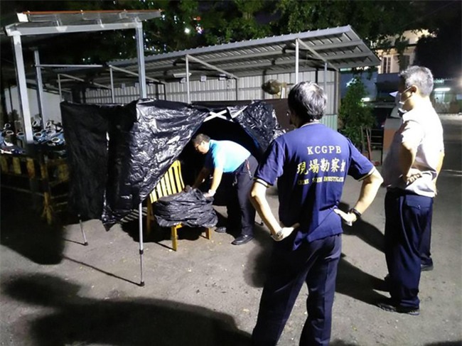 Bố sát hại con gái sơ sinh, giấu xác dưới gầm giường bất ngờ ra đầu thú sau 12 năm day dứt - Ảnh 4.