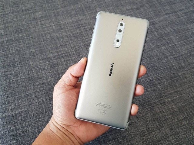 Nokia 8