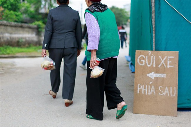 Đi ăn cỗ, bạn có đem đồ thừa mang về không? - câu hỏi khiến dân mạng tranh cãi nảy lửa - Ảnh 4.