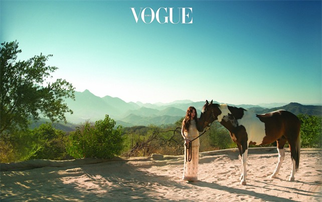 Clip hot: Cô dâu tháng 10 Song Hye Kyo đội khăn voan cực đẹp, đeo nhẫn kim cương ngón áp út chụp hình tại Mỹ - Ảnh 20.