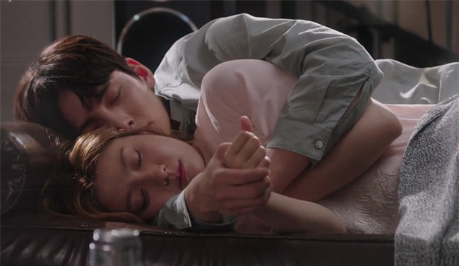 nuoc mat dang cay khi dem nao om toi, chong cung goi ten… tinh cu - 1