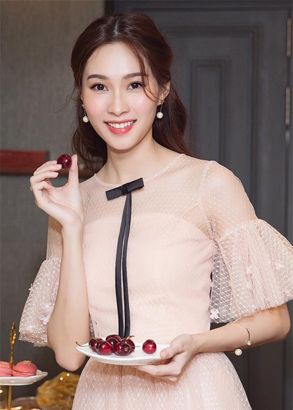 Hoa hậu Đặng Thu Thảo