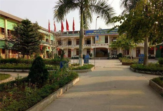 vu phu huynh danh hoc sinh, hieu truong: "ho dam, da con toi nga trong goc cua" - 1