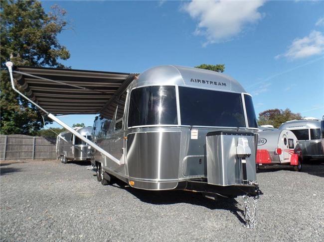 'Nha di dong' sang trong va hien dai cua Airstream hinh anh 7