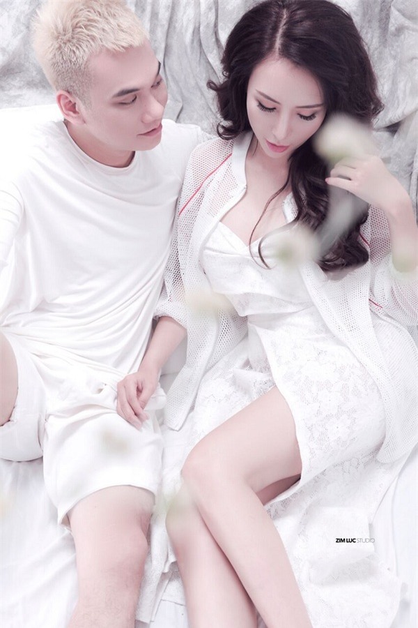 Lịm tim với video toàn cảnh Khắc Việt quỳ gối cầu hôn bạn gái-7