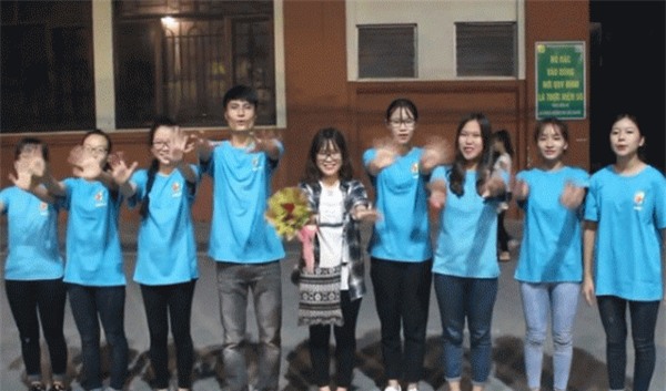 Sự thật bất ngờ phía sau clip cô gái tỏ tình bị từ chối phũ phàng trong ngày 20/10-2