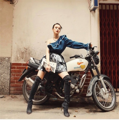 ba me 2 con tang thanh ha gian di, doi lap pham huong chat lu hot nhat tuan qua - 9