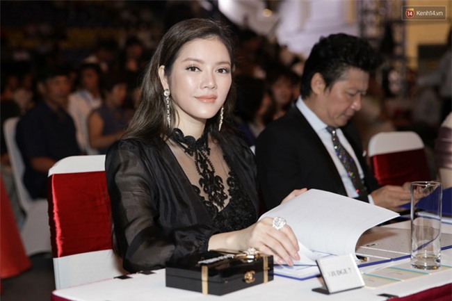 Huyền My cùng dàn thí sinh Miss Grand International 2017 rực rỡ trong trang phục dạ hội - Ảnh 1.