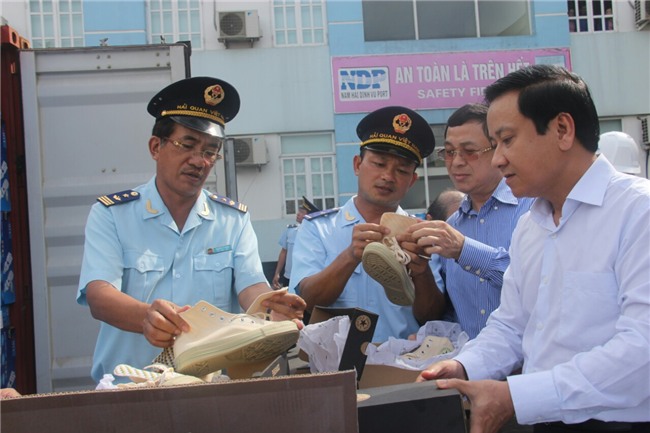 Hàng lậu, hải quan Hải Phòng, hàng nhái, tạm nhập tái xuất, sở hữu trí tuệ