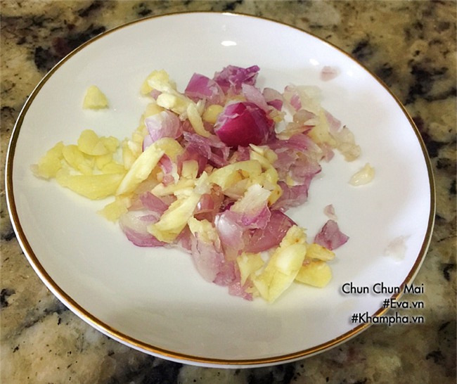 dui ga ro ti nuoc dua dam da, ngon com den mieng cuoi cung - 2