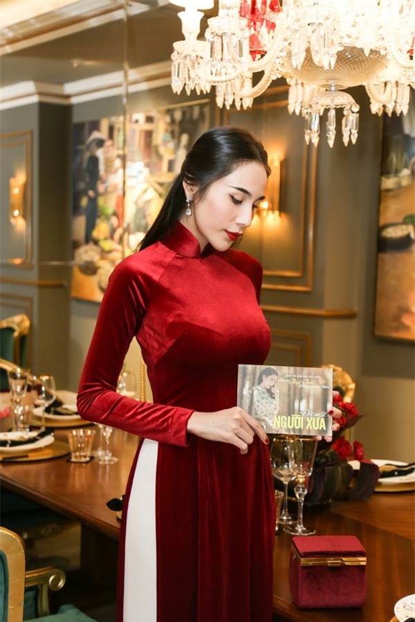 Công Vinh và mẹ ngủ gật khi nghe Thủy Tiên hát bolero-2