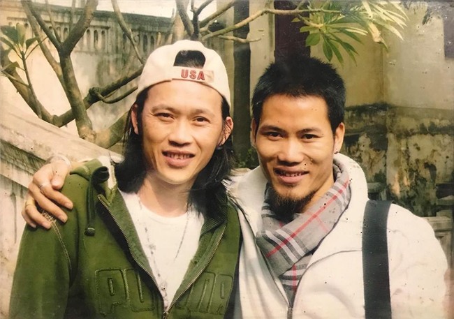 Ngỡ ngàng ngắm ảnh danh hài Hoài Linh bên Vượng Râu 10 năm trước