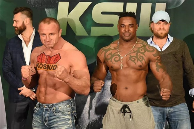 Người khỏe nhất hành tinh “nghiền nát” cựu võ sĩ UFC - Ảnh 2.