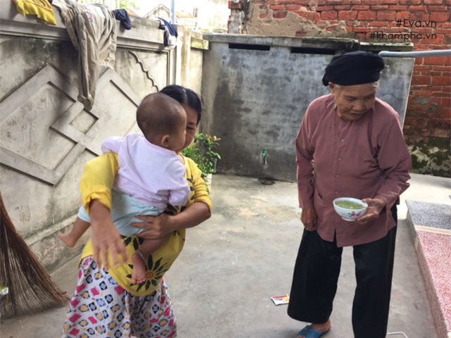 tro lai ngoi nha dot nat cua nguoi me ngay ngo bi xam hai dan den sinh con - 9